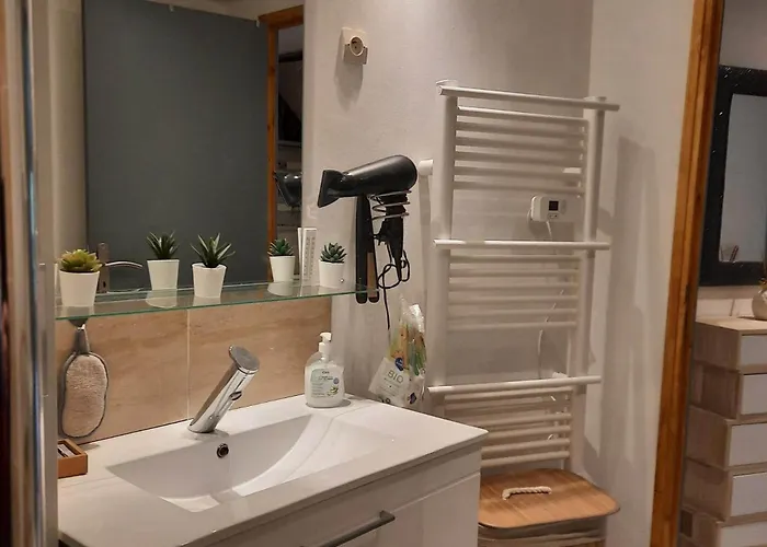 Saint Sauveur * Brevilly